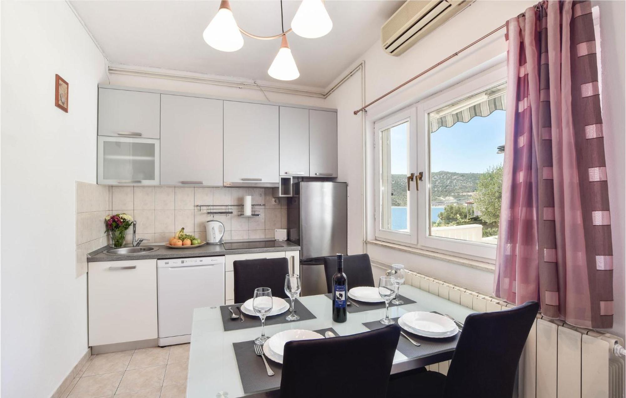 Nice Home In Poljica With House Sea View Marina Extérieur photo
