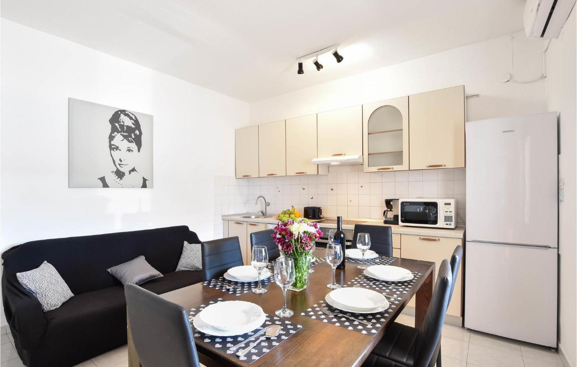Nice Home In Poljica With House Sea View Marina Extérieur photo