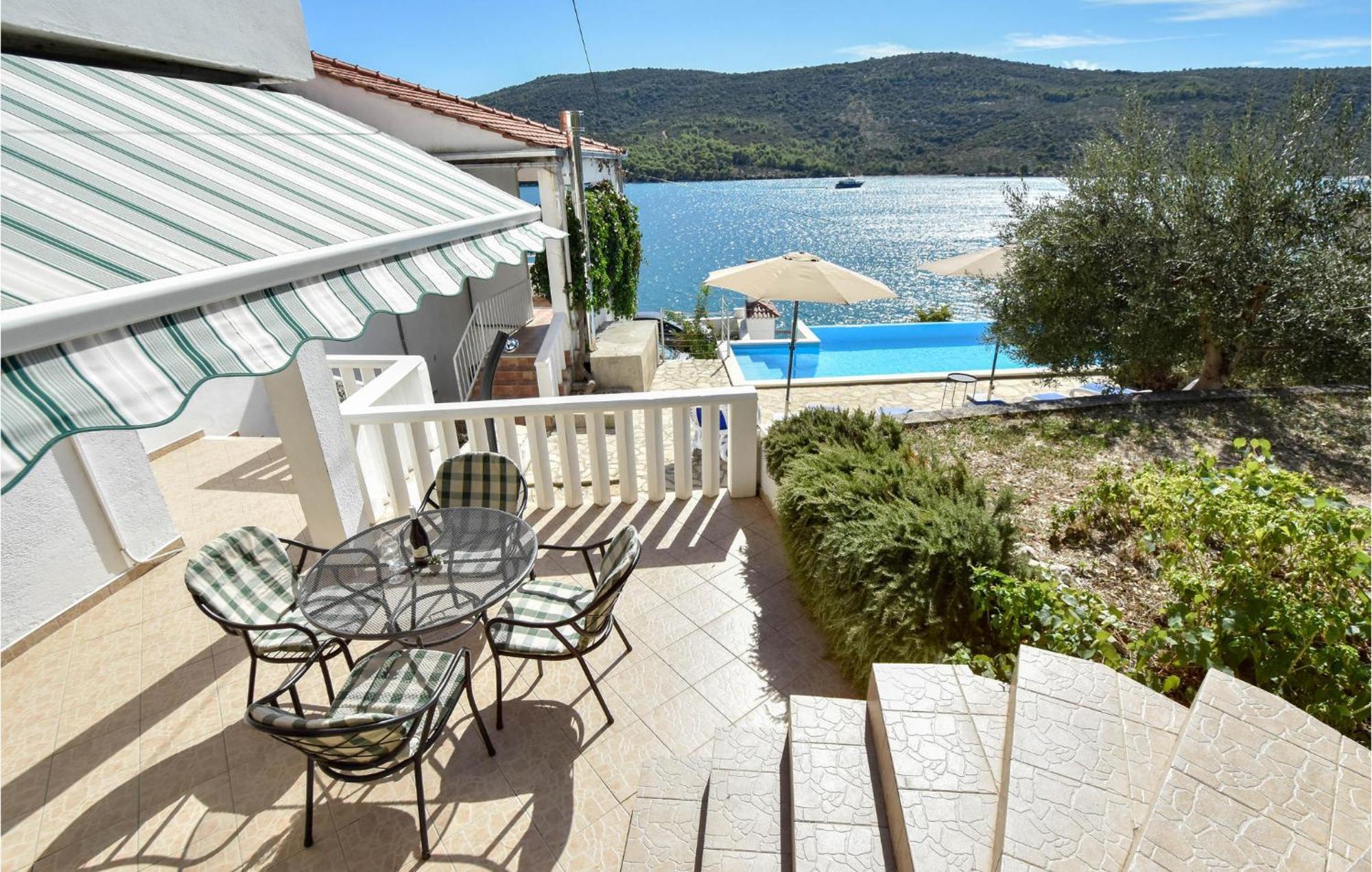 Nice Home In Poljica With House Sea View Marina Extérieur photo